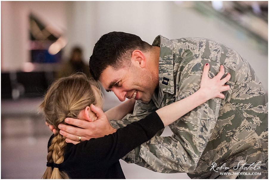 Welcome Home Daddy! #airport #baltimore #BWI #deployment #homecoming #maryland #military #militaryhomecoming #operationwelcomehome #OWHMD #photographer #Soliders #troops #USMilitary #volunteer #WelcomeHome